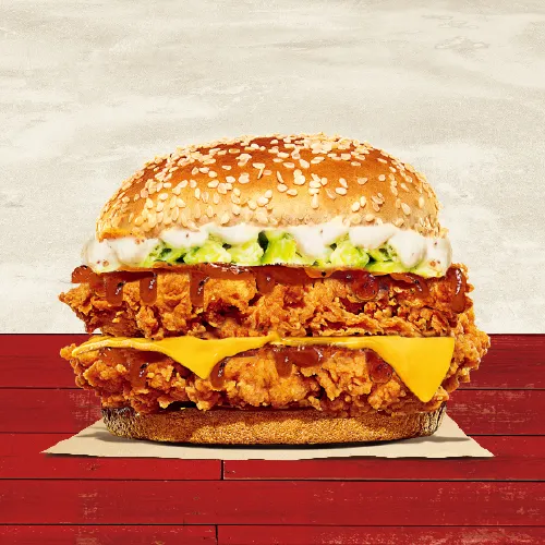 水牛城重磅雙辣雞堡。業者提供