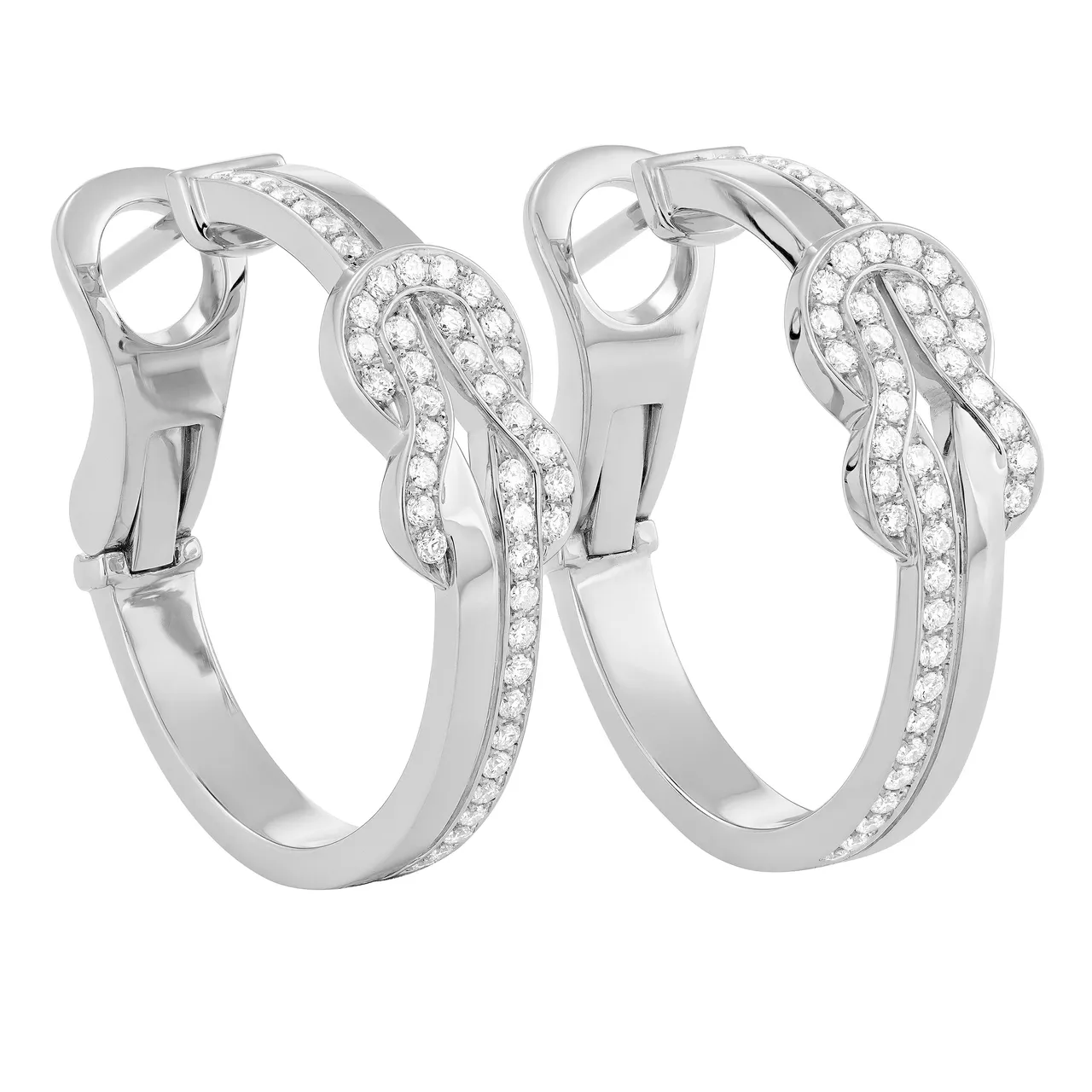 瘦子选搭的Chance Infinie 18K白金镶钻耳环，20万9000元。品牌提供