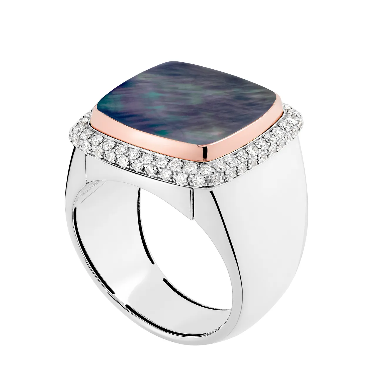 瘦子配搭的Pain de Sucre灰色珍珠贝母戒指，31万4200元。品牌提供