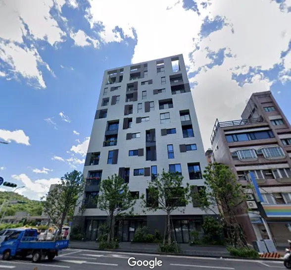 「長野米蘭」為區域少數坪數較小的住宅，但總價不低。翻攝google map