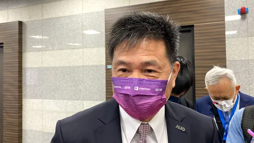 面板寒冬將過？彭双浪給出好消息　「庫存降低最快明年第2季回補」