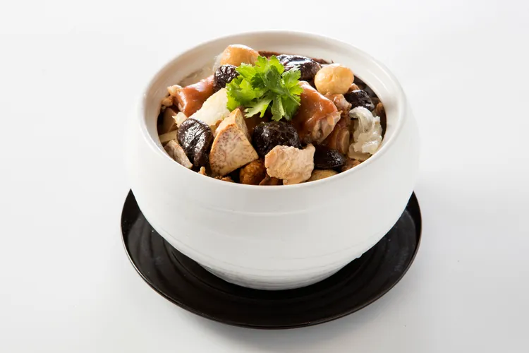 金牌一品佛跳牆。業者提供