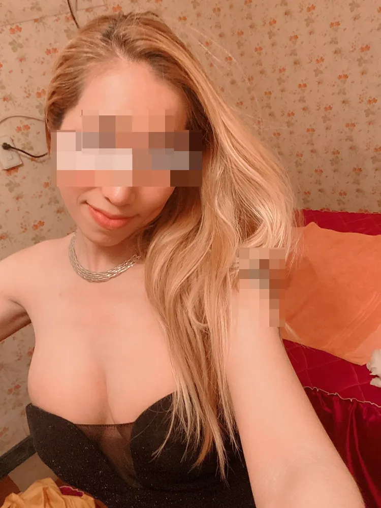 遭警方查獲性交易的養生會館，在網路張貼女服務生的性感照片，吸引男客上門。讀者提供