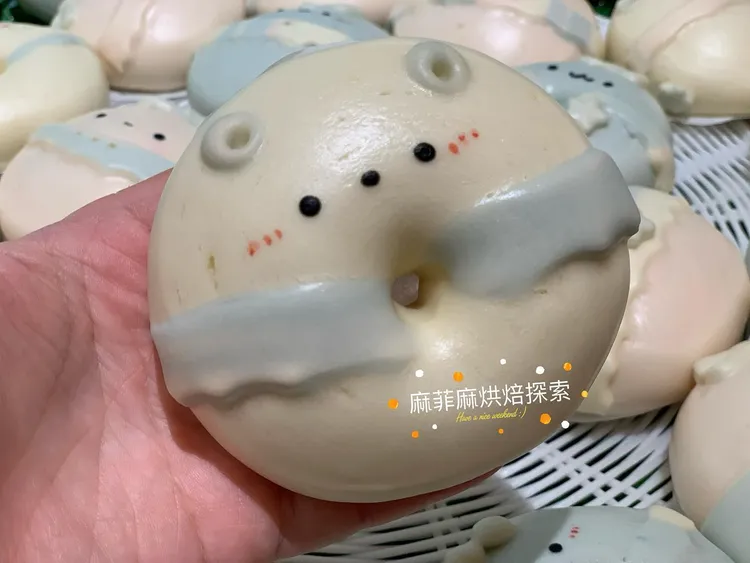 其實這位神人也有自己的粉絲團，常分享自己的作品。引自麻菲麻烘焙探索