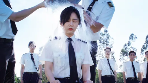 女星出道17年首次被觀眾討厭 她咬牙被潑6桶冰水