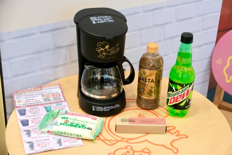 999元福袋-SNOOPY咖啡機款。陳志淵攝