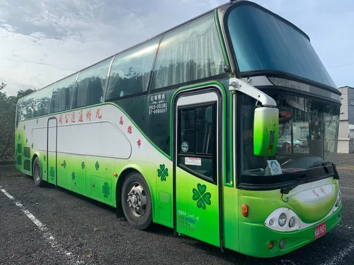 出售遊覽車「就賣18萬」　網暴動：買了！露營就開這一台