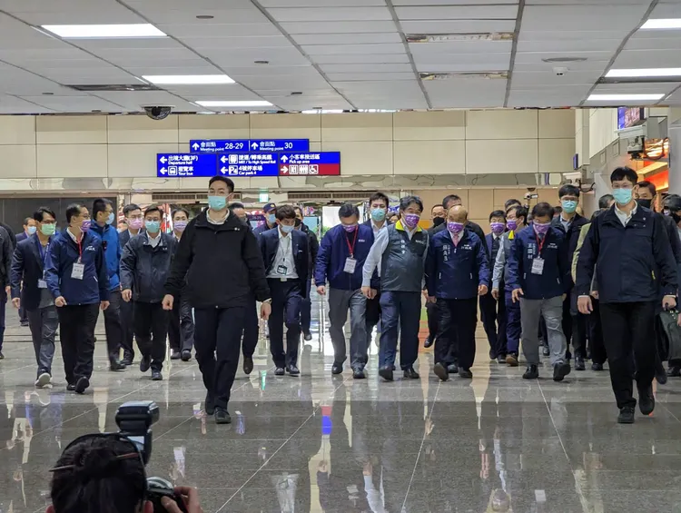 蘇貞昌視察桃機，新任桃園市長張善政未陪同。桃機記者聯誼會提供