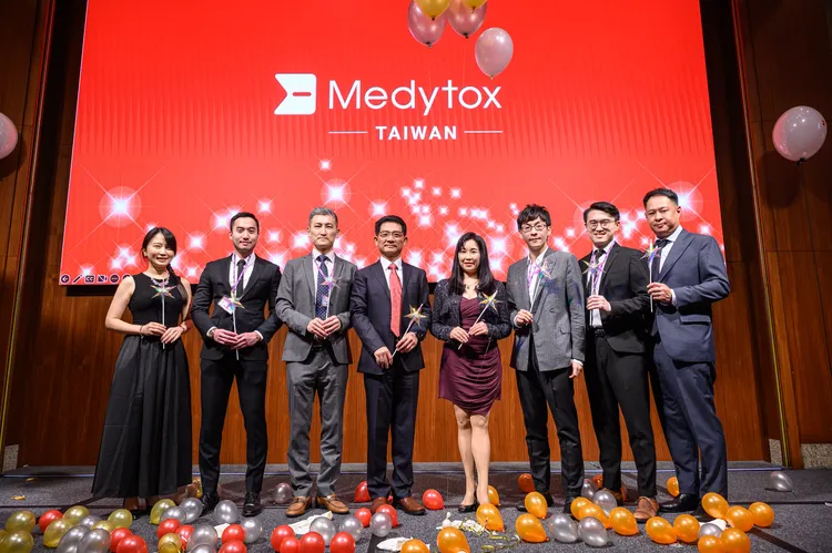 品牌上市發表會座長與講師們合影(圖/業者提供)