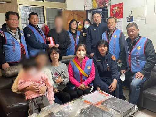 农历春节将至寒冬送暖 新庄警助弱势家庭申请救助金