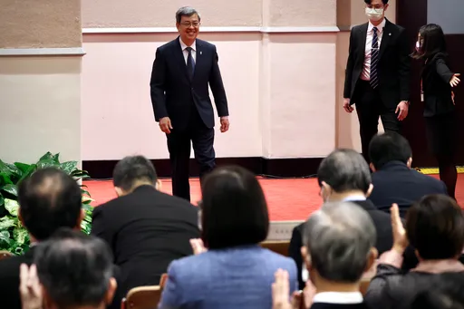 陳建仁上任喊:是我人生最後一份公職 「剩475天、開始工作吧」