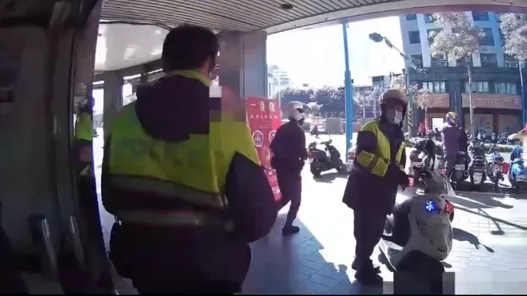 警方兵分多路四處搜尋劉婦。蘆洲警分局提供