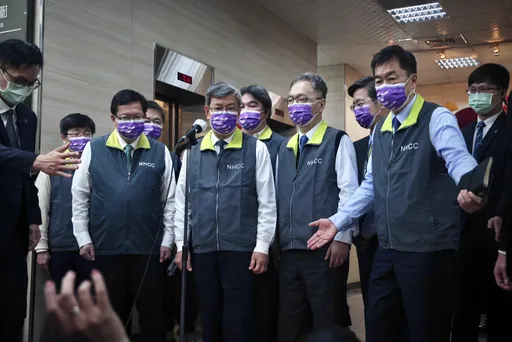 政院防疫會出爐！3強度脫口罩將上路　指揮中心「這時點」曝細節