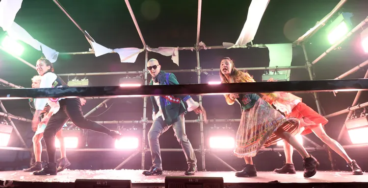 具俊曄帶動全場氣氛。鄭孟晃攝