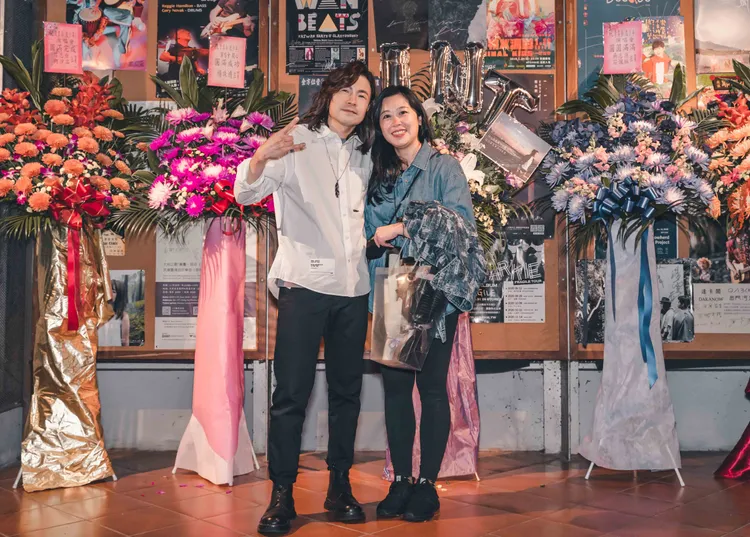 李其燊（左）舉行演唱會，妻子到場支持。李其燊音樂工作室提供