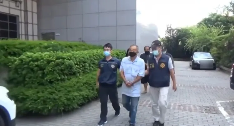 警方逮捕松聯幫吳姓堂主。翻攝畫面