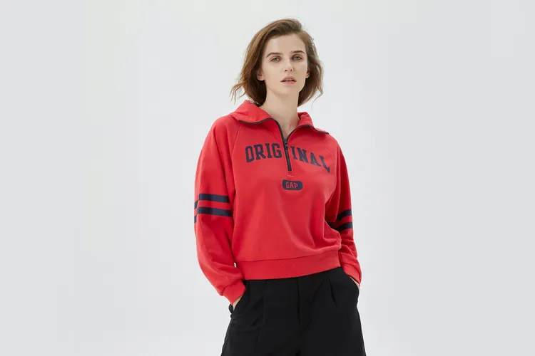 Gap精選「紅」運單品，打造新春喜氣穿搭。業者提供