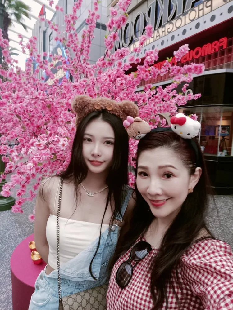 蔡中泠遺傳到林書煒的美貌基因。翻攝自林書煒臉書