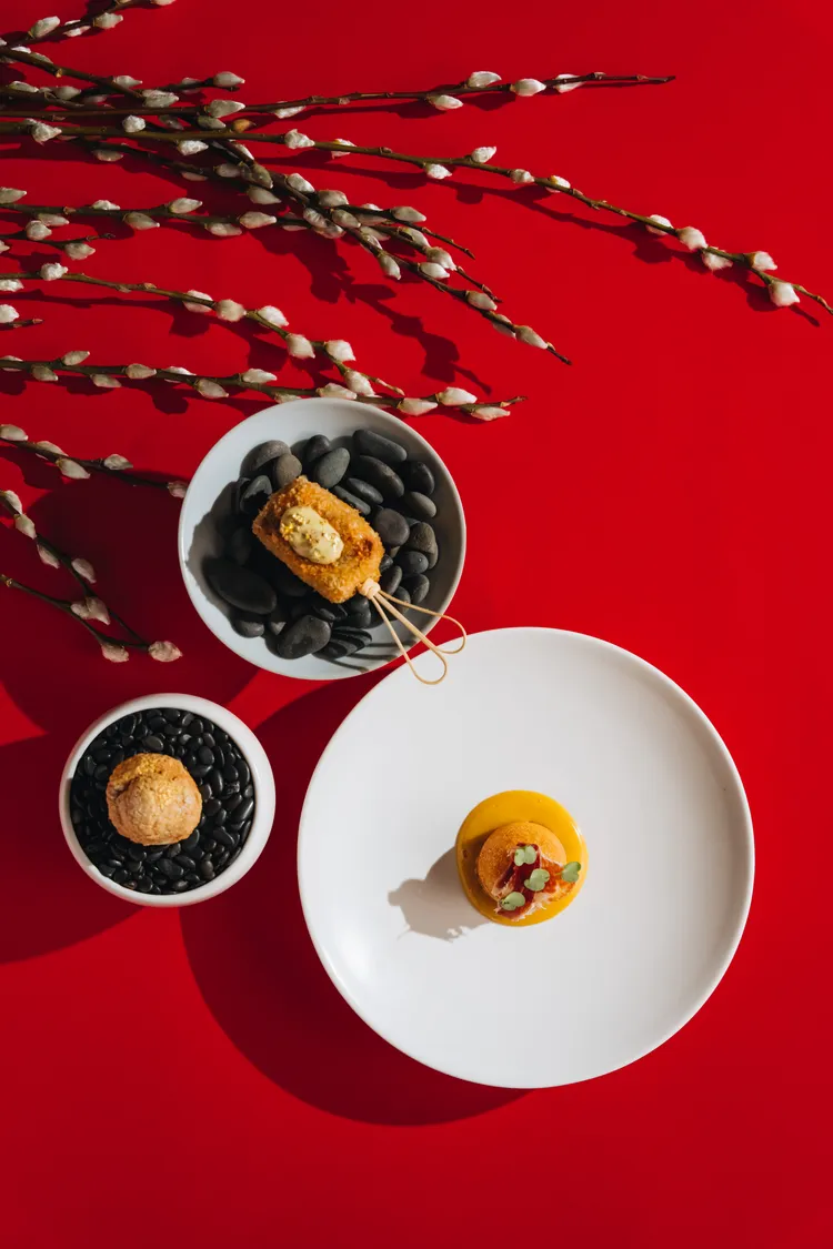 發財就手/豐收/團圓：炸金磚/烏魚子泡芙/玉米球。業者提供