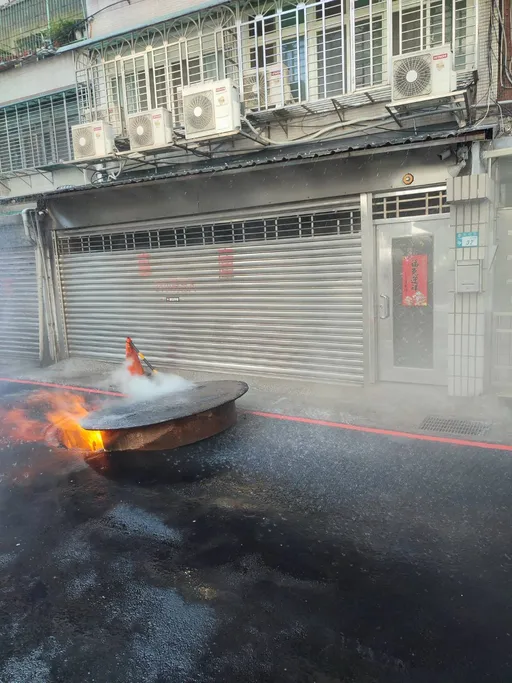 永和瓦斯管線施工釀意外 地上見火啦!1工人燒燙傷送醫急救