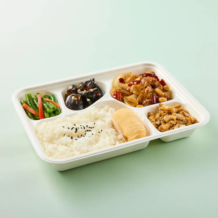 樂天皇朝宮保雞丁餐盒，售價180元。業者提供