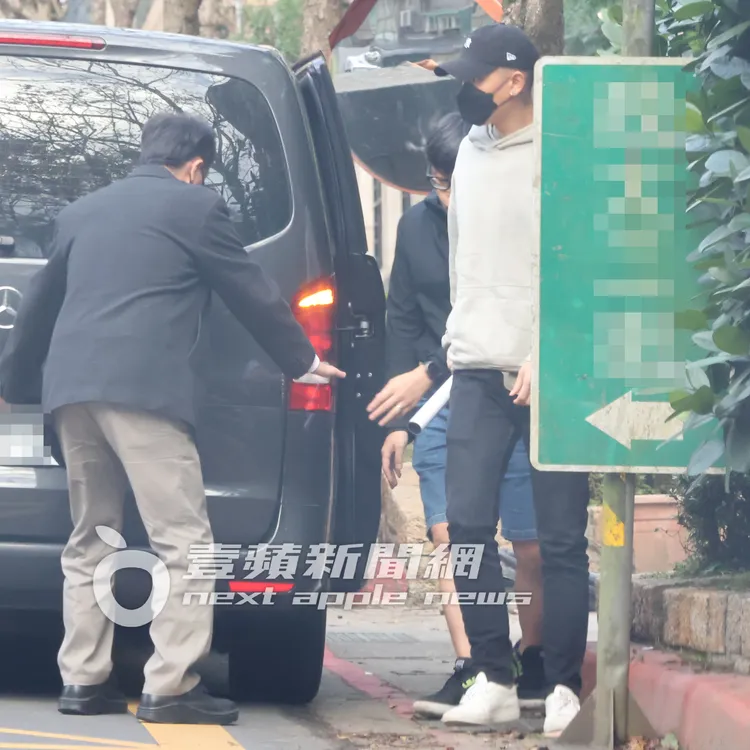 瘦子（左圖）4500萬木柵別墅城堡首曝光。特勤中心攝