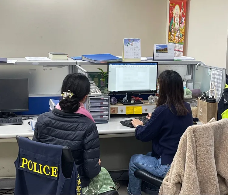 警方與陳男家屬在台友人聯繫。翻攝畫面