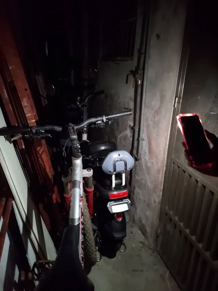 警方尋回失竊的電動自行車。翻攝畫面