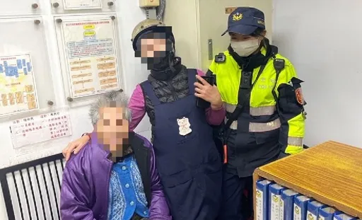 9旬老婦尋友迷途呆站街口 樹林暖警助返家