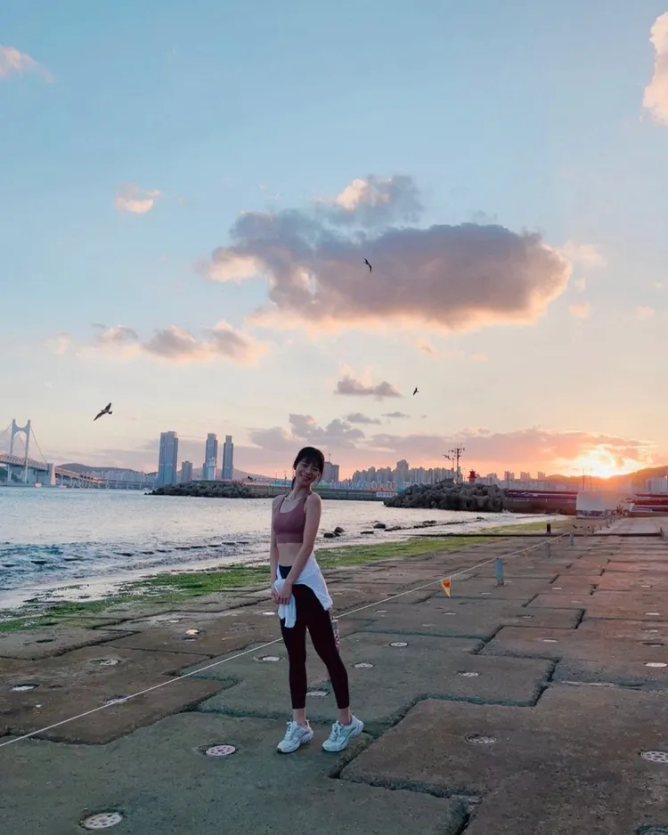 林知衍熱愛運動，緊實纖瘦的身材是個完美衣架子。翻攝limjjy2 IG