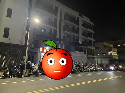 高雄蝦皮店小年夜出現這景象　網驚「以為要幹架」