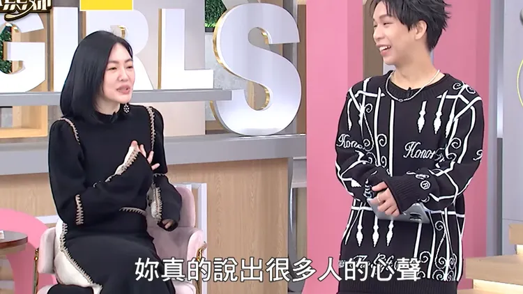 小S（左）愛開公婆玩笑。翻攝小姐不熙娣臉書