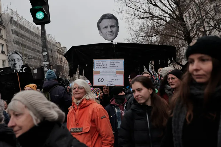 法國總統馬克宏推動年金改革，遭到民眾反對。美聯社
