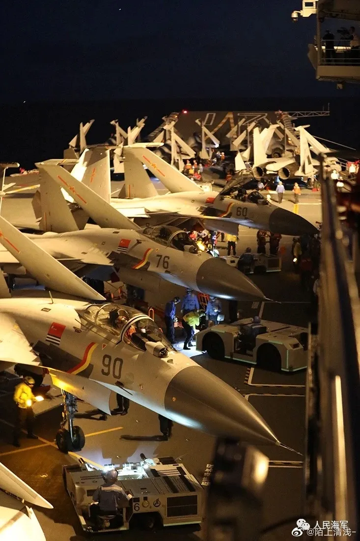 山東艦上的殲15戰機