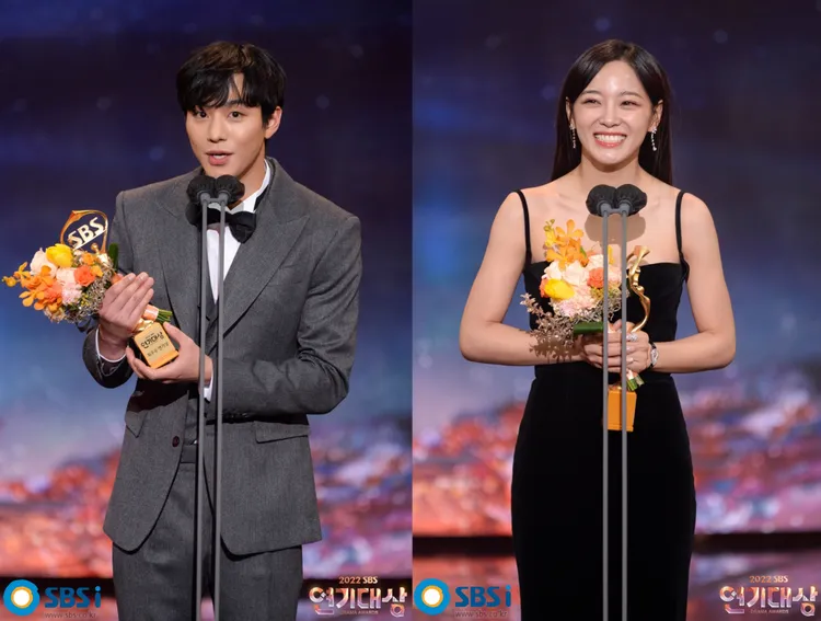 《社內相親》「夏泰CP」安孝燮（左圖）、金世正拿下愛情劇最優秀男女演員獎。翻攝SBS
