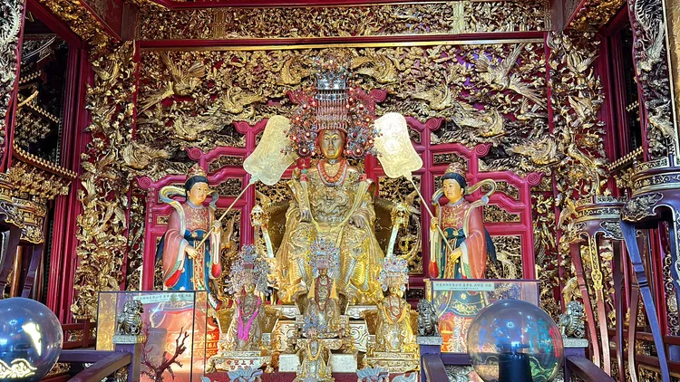 南天宮金媽祖相當靈驗，漁民出港前都會前來祈福。林泊志攝