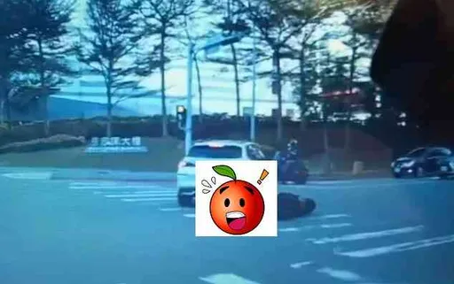 驚悚影片曝光！女騎士台積電前出車禍　她慘遭輾過2次倒地不起