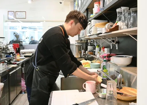 金曲歌王許富凱入選實習生 沒自信有陰影直呼想離職