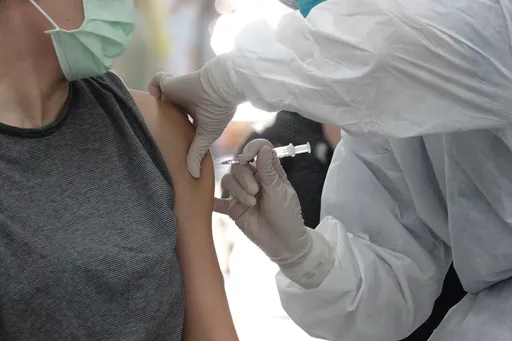 疫苗還沒打過年怕爆!北市衛生局「春節備案」曝 6千劑供這類人打