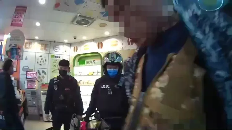 警方在五股一間超商逮捕蕭姓男子。蘆洲警分局提供