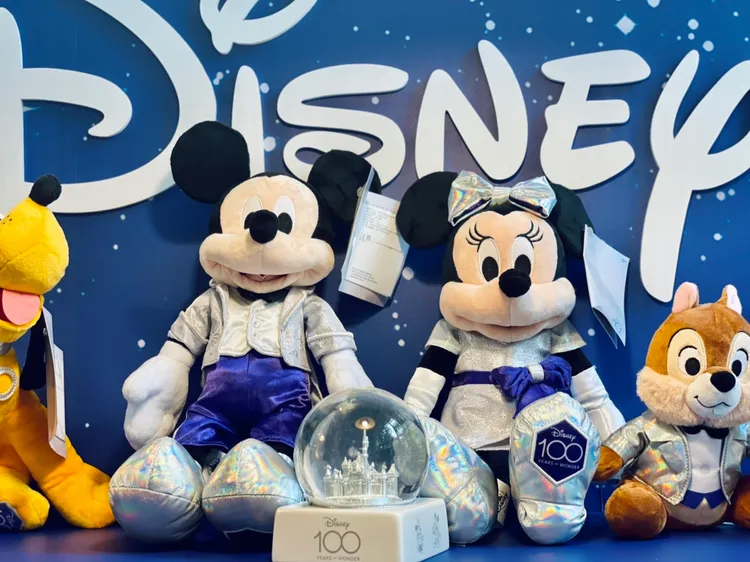 「迪士尼100周年奇幻系列」產品。曾仲葳攝