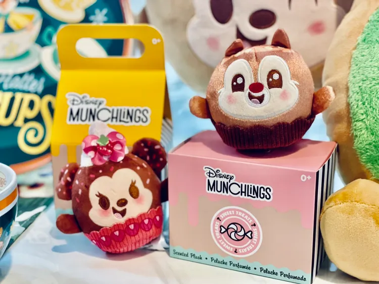 「迪士尼 Munchlings系列」今年1月全新上架的香氛毛絨玩偶Fruity Finds系列與Garden Goodness系列。曾仲葳攝