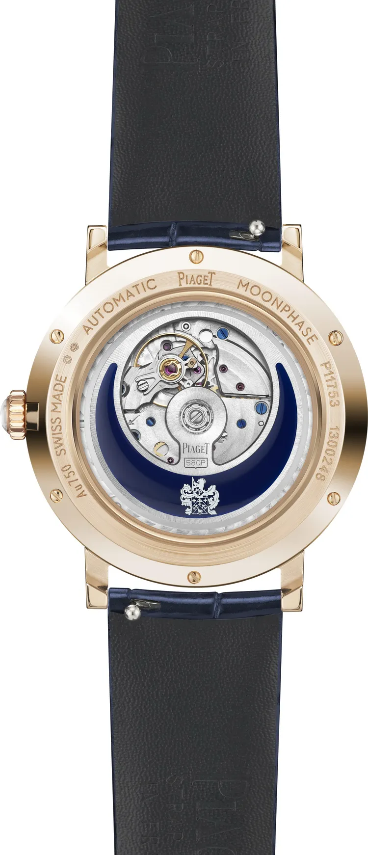 漆上亮藍色漆面的月牙狀自動盤與面盤月相窗兩相呼應。品牌提供