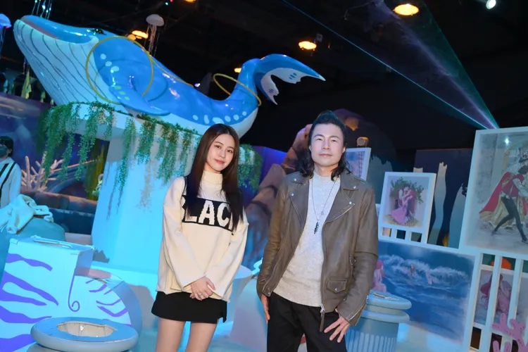 張語噥（左）、李其燊開心合照。寬宏藝術提供