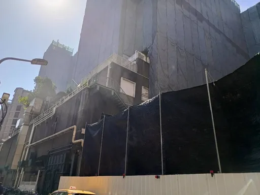 北市國賓飯店工地竄火　現場竄大量濃煙