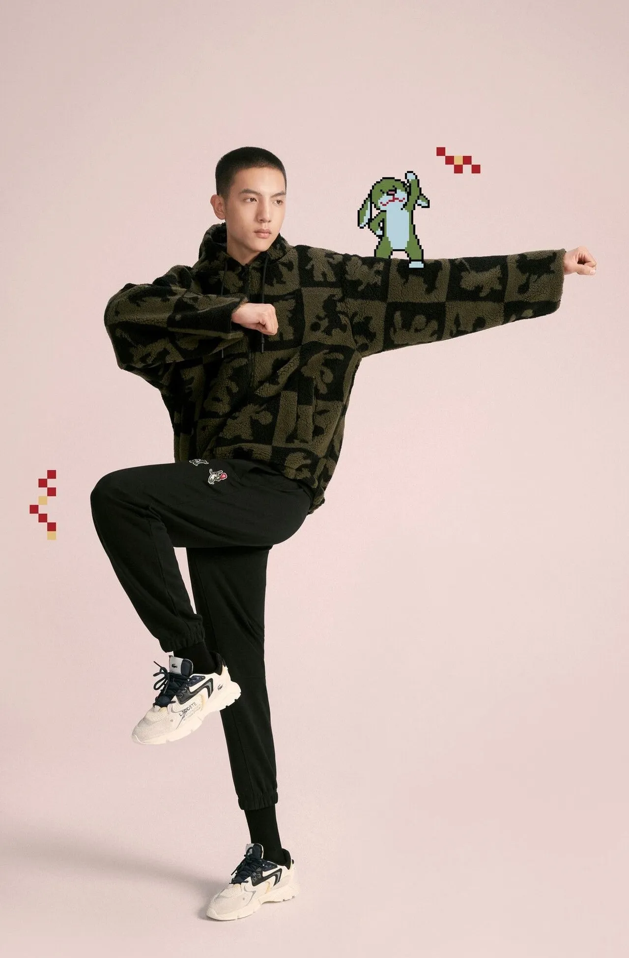 2023兔年新春系列展以趣味的萌兔型鱷組合,營造出動感年輕活力。品牌提供