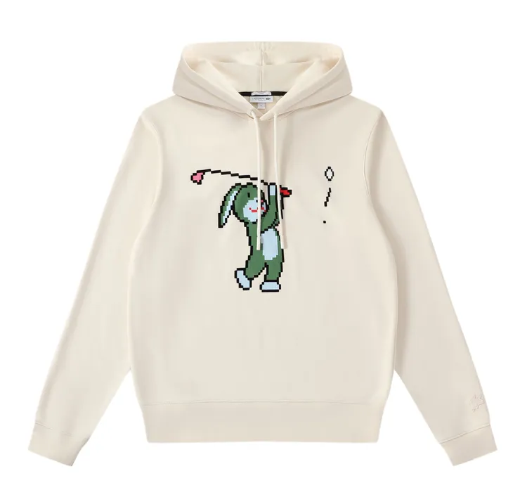 2023兔年新春系列白色連帽衫，5680元。品牌提供