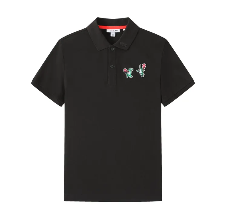 2023兔年新春系列黑色Polo衫，4380元。品牌提供