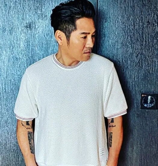 金曲歌王曹格才華洋溢卻深受情緒問題困擾。翻攝曹格臉書