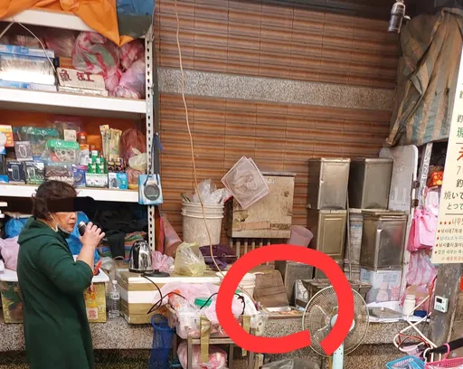 釣蝦攤標榜現烤!老闆這招貍貓換太子 網怒:已構成詐欺?